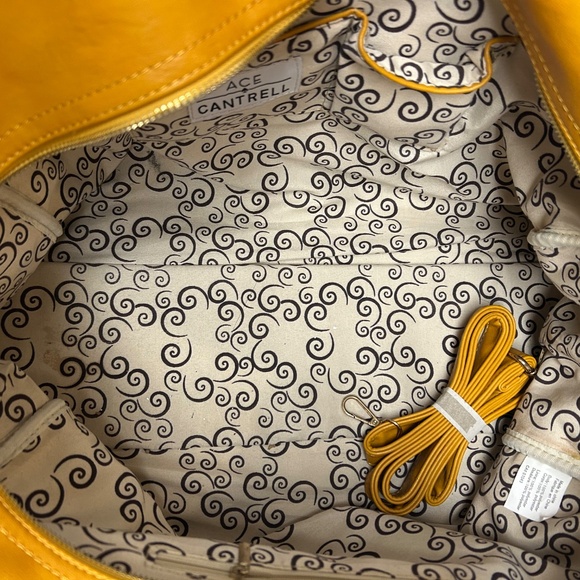 Yellow Ace Cantrell Brooklyn Duffel Bag With Shoulder Strap - Picture 3 of 4